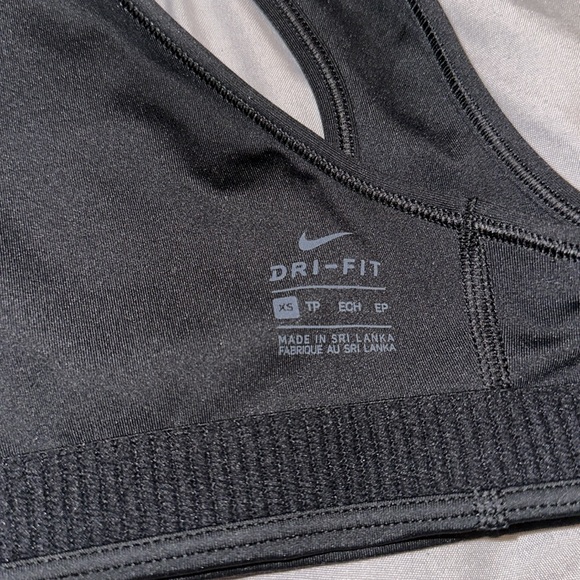 Nike Sports Bra Size XS Like New Not Padded - Picture 3 of 3